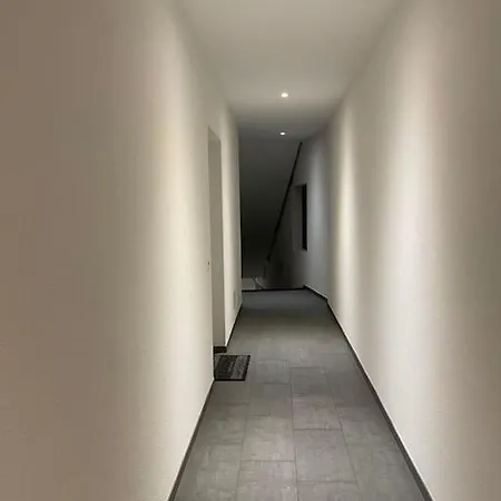 Proche Lausanne: Studio Bien Equipe Apartment *